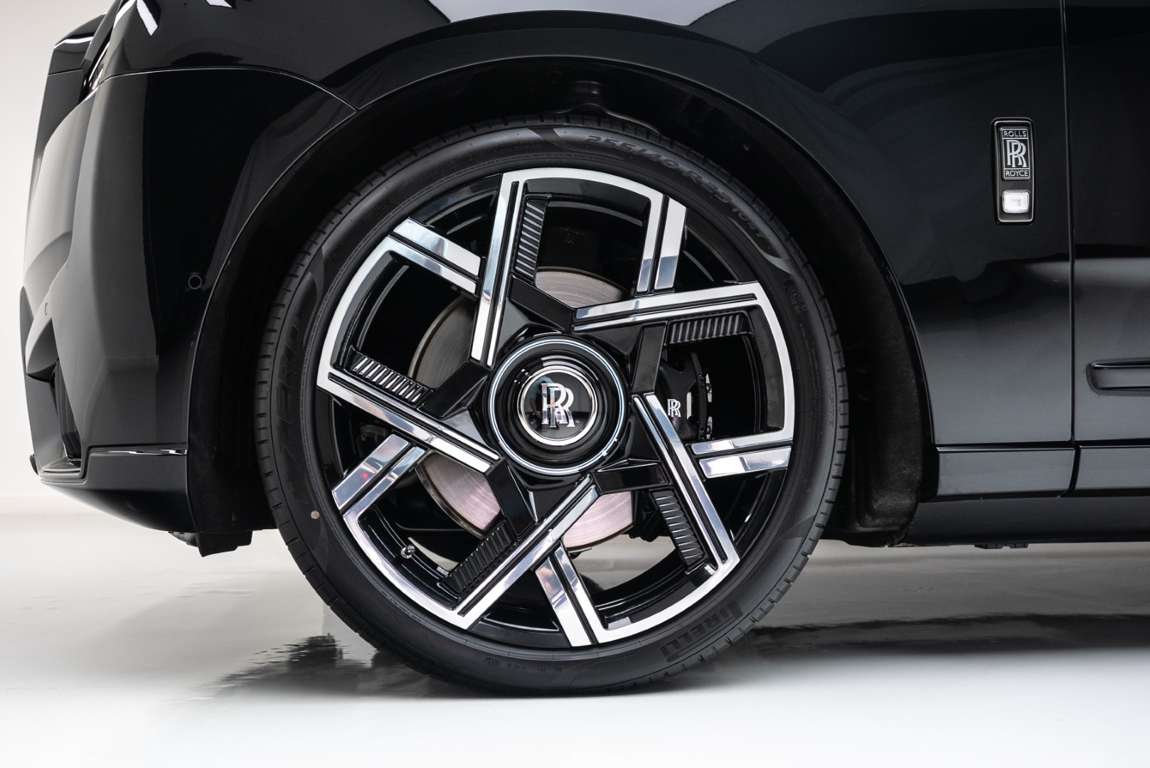 2025 ROLLS ROYCE CULLINAN |BLACK BADGE | GCC | MAIN DEALER WARRANTY  SERVICE 